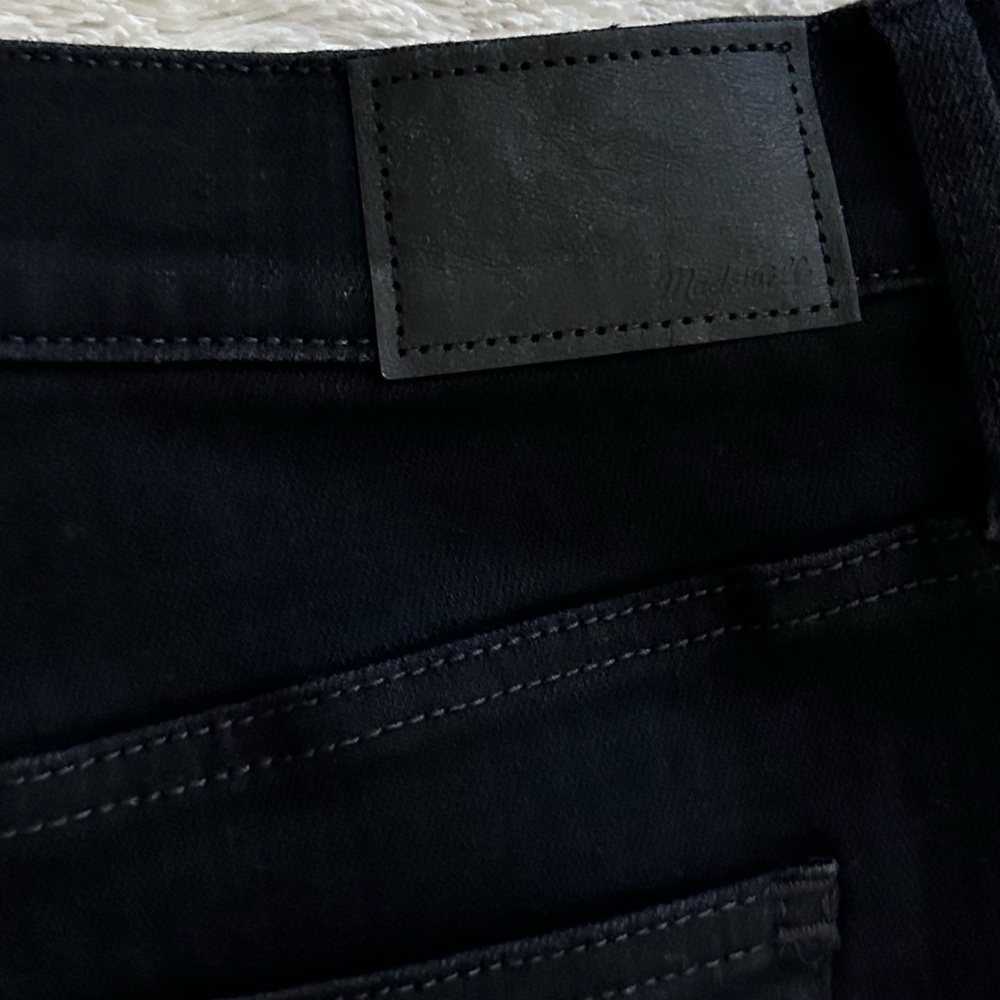 NWT Madewell Mid-rise Stretch Black Jeans // 33P - Picture 11 of 14